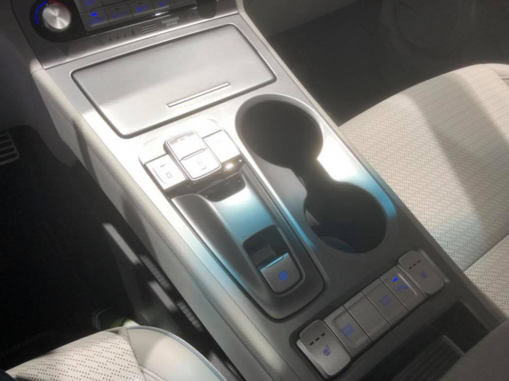 Hyundai Kona Elektro 2022 Basis 100 kW/136 PS 39,2 kWh inkl. Bafa, Lieferung und Zulassung