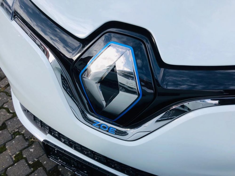 Renault ZOE E-TECH 100% elektrisch, Paket Iconic EV50 135hp inkl. Haustürlieferung, Zulassung und Bafa