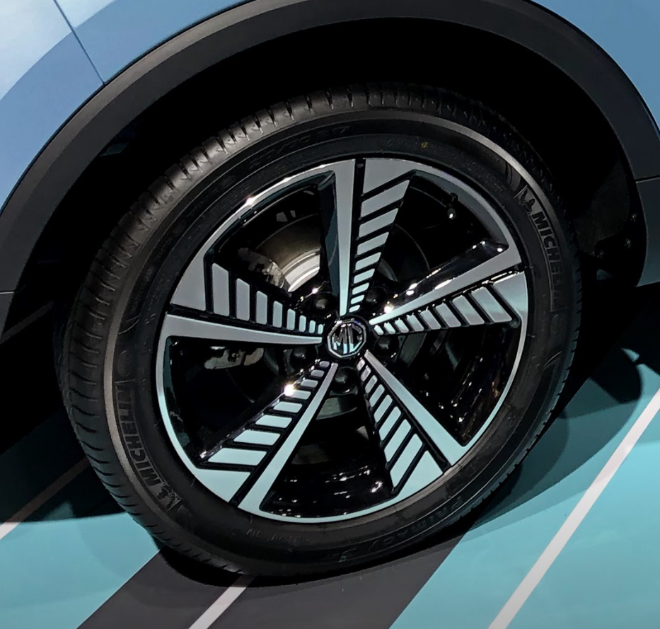 MG ZS EV 70kWh Maximal Reichweite Comfort Facelift inkl. Bafa, Haustürlieferung und Zulassung  (bis Ende 2021 mit einem Winterkomplettreifensatz)